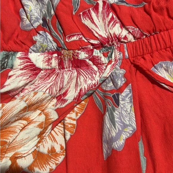 Cupcakes and Cashmere Red Astra Printed Crepe Ruffled Romper - Picture 5 of 14